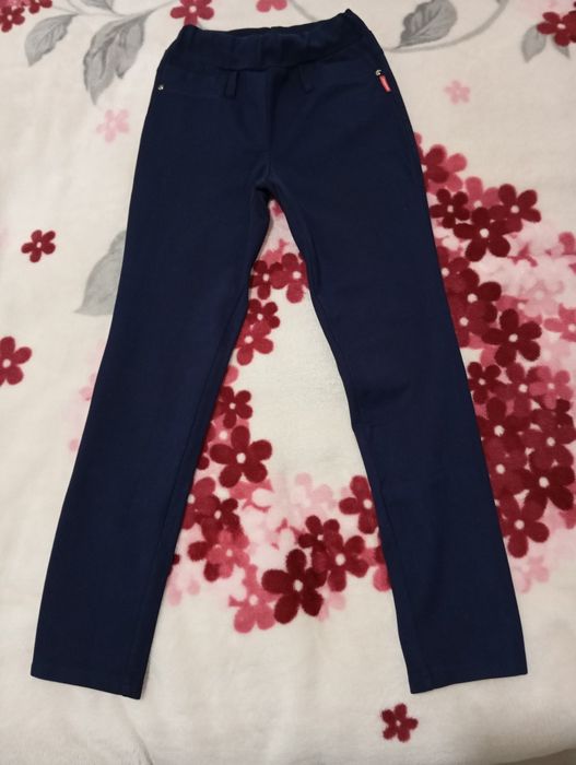 Срочно продаю школьные брюки