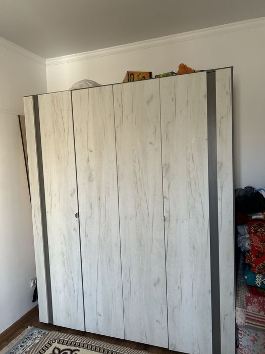 Продается шкаф в хорошем качестве