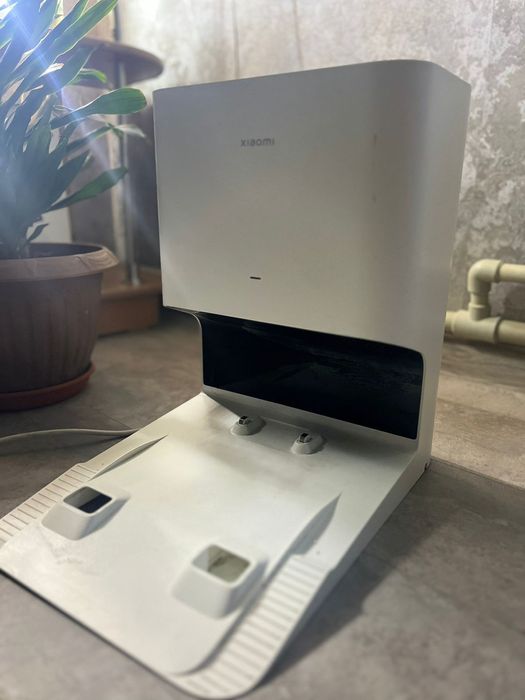 Продам робот пылесос