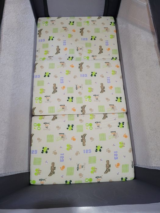 Pat pliabil de voiaj Moolino + saltea din spumă