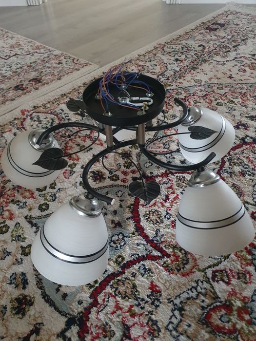 Люстра 5 лампочек