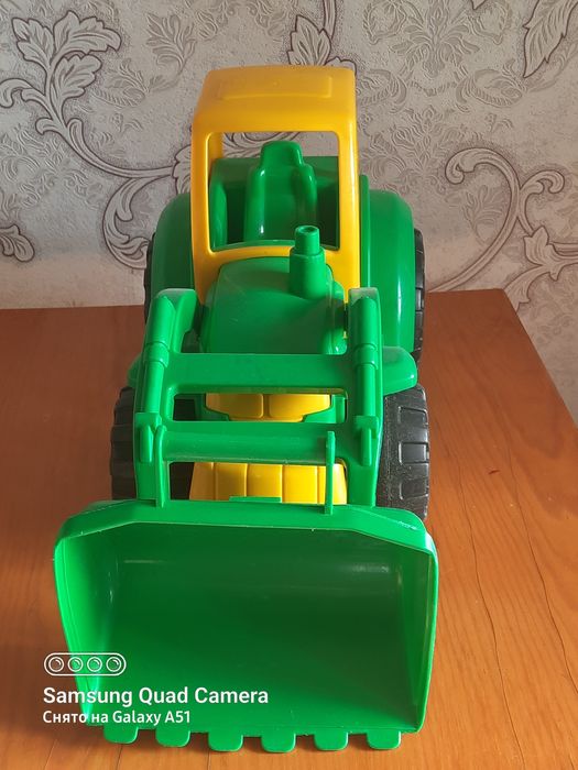 Трактор-погрузчик!