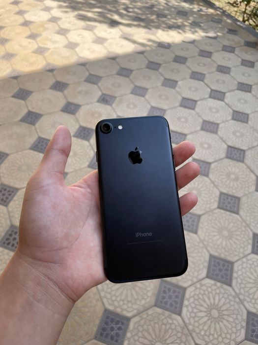 iPhone 7 sotiladi 32gb