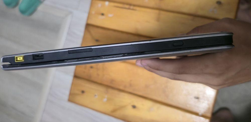 Vand laptop Lenovo Yoga 2 intel core i5