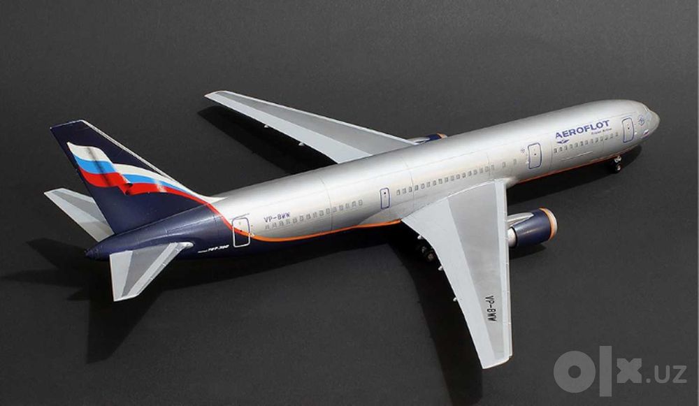 сборная модель пассажирского самолёта Boeing-767 наглядное пособие