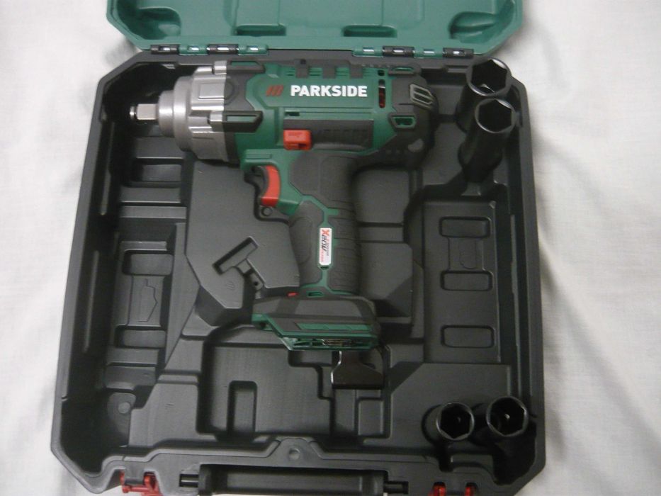 Încărcător rapid dublu dual Parkside 20 V 2 x 4.5 A cu ventilator, NOU