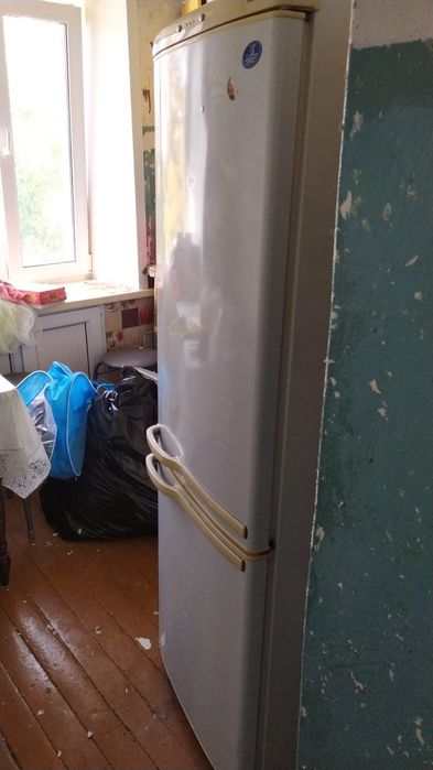 Продам холодильник