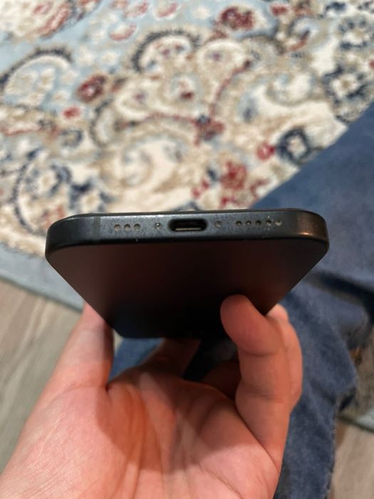 Айфон 15 256 гб.