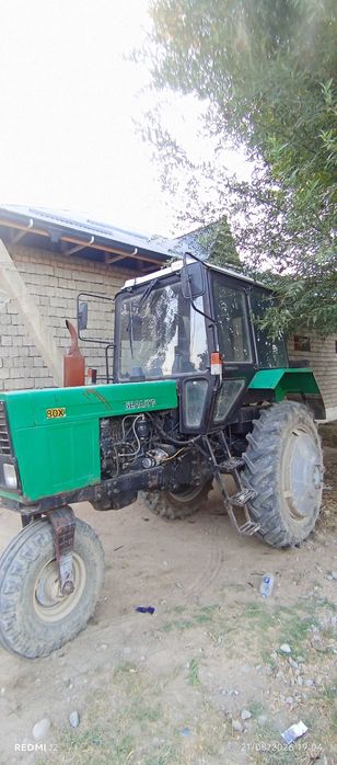 Qishloq xoʻjaligi traktori