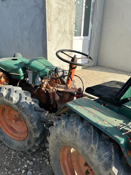 Vând tractoras pasquali