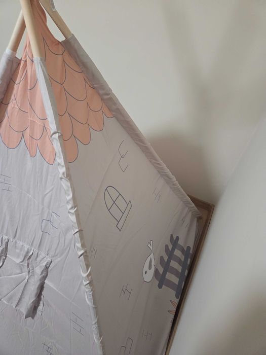 Нова дървена палатка за игра с мека подложка KikkaBoo - Beige House