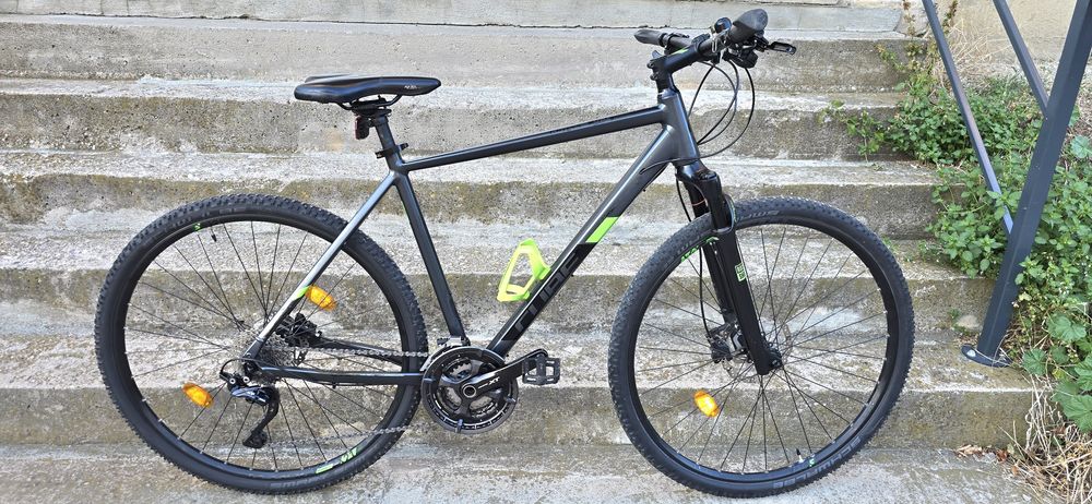 Bicicleta Cube Cross