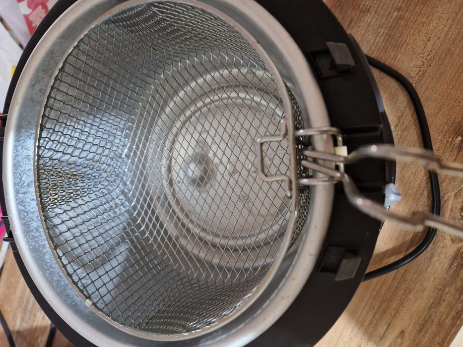 Friteuza TEFAL UNO M