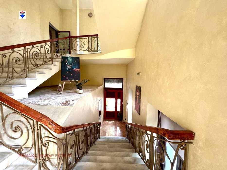 Продава се Промишлена сграда в Русе, Център - 370 кв.м за 6348 €/кв.м - Снимка #6