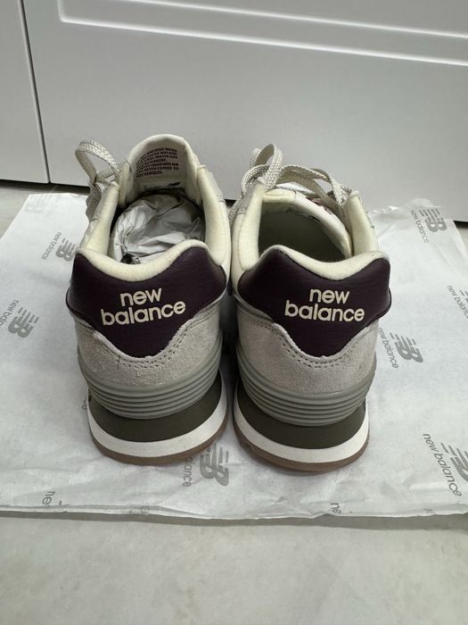 Продам New Balance 574