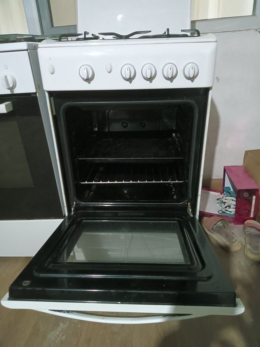 Продам газ плиту