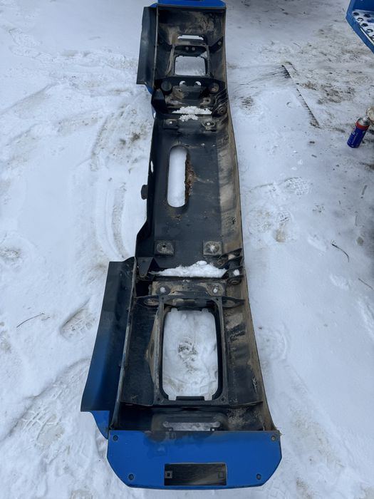 Продам бампер ман