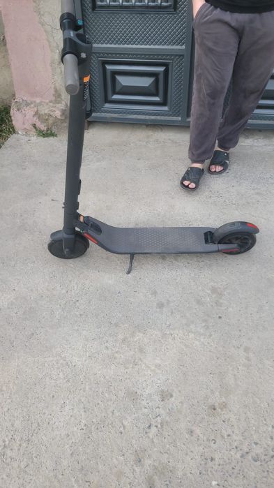Продам электронный самокат