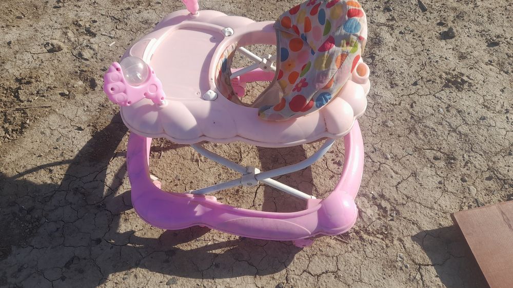 Ходунок для дочки!