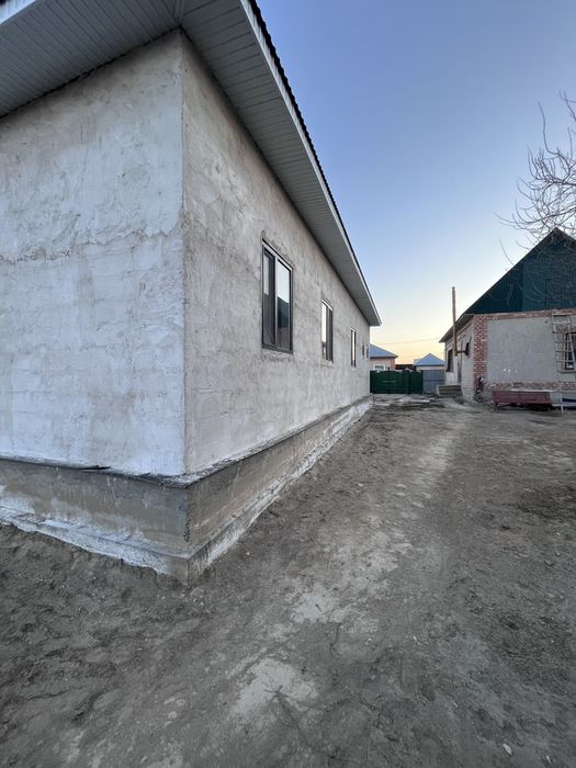 Дом и времянка в Арай