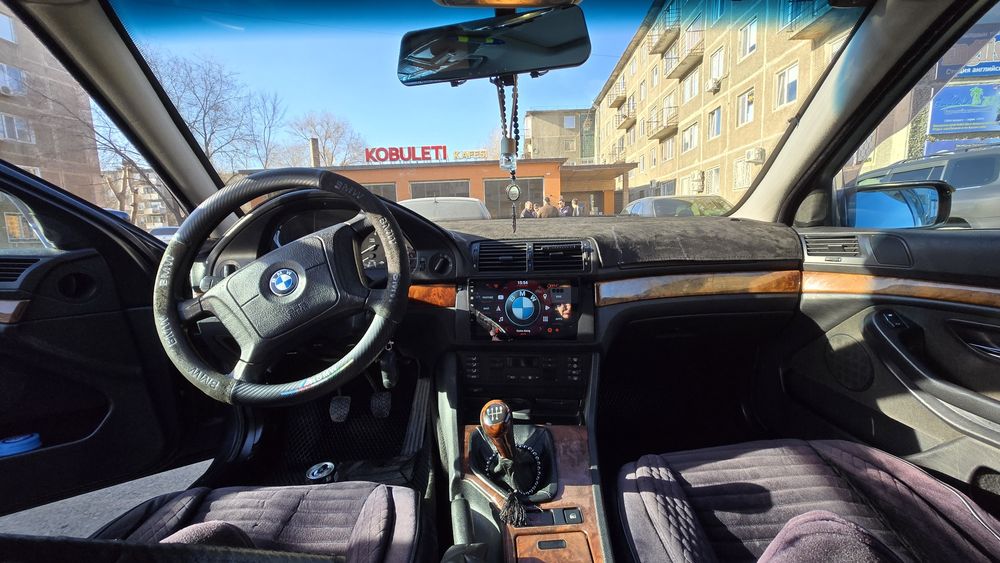 Продам BMW E39, поросёнок