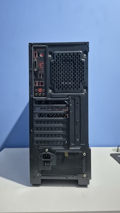 PC Gaming / Ryzen 5 / RX 6600 XT / 1TB