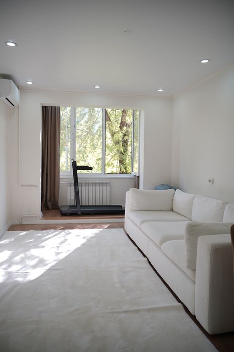 Ковер белый жемчужный