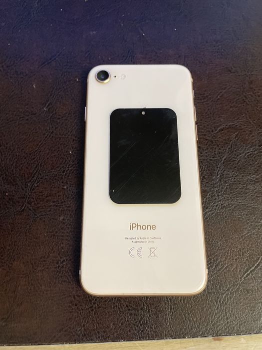 Продам айфон 8, 64 gb, розовый