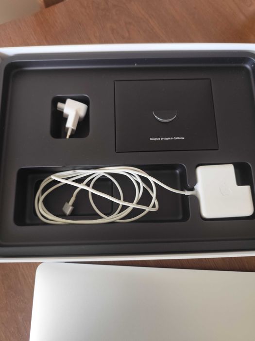 MacBook Air 13.3" early 2017 A1466 1.8GHz 8Gb RAM 128Gb SSD