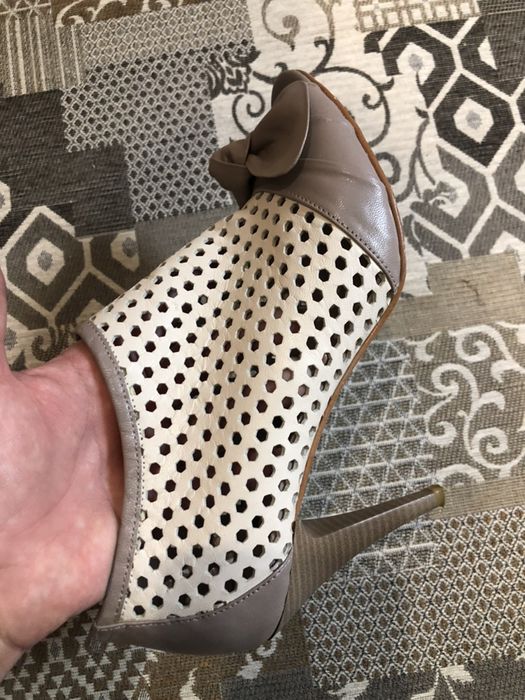 Женская обувь