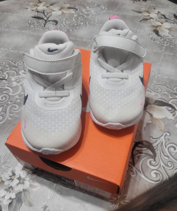 Детски маратонки Nike revolution