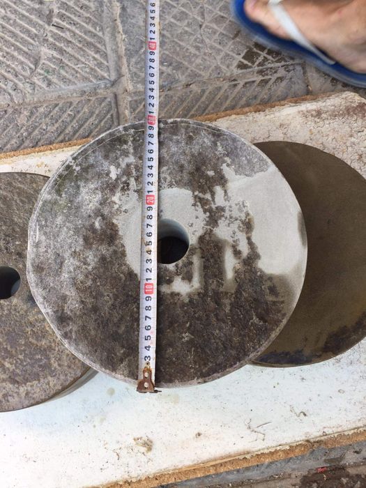 Кръгло точило от естествен камък