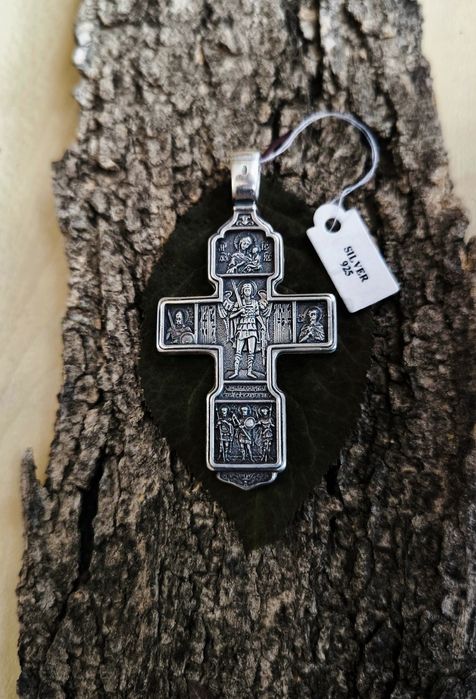 Сребърни кръстове и медальони