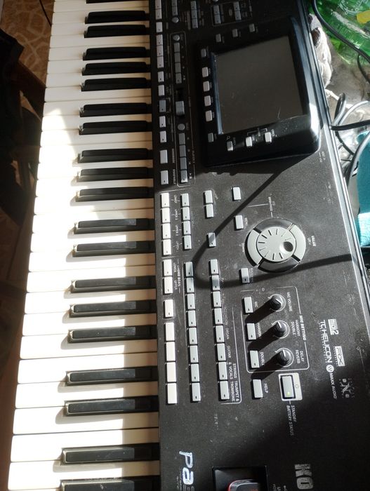 KorgPA3X В Добро Състояние