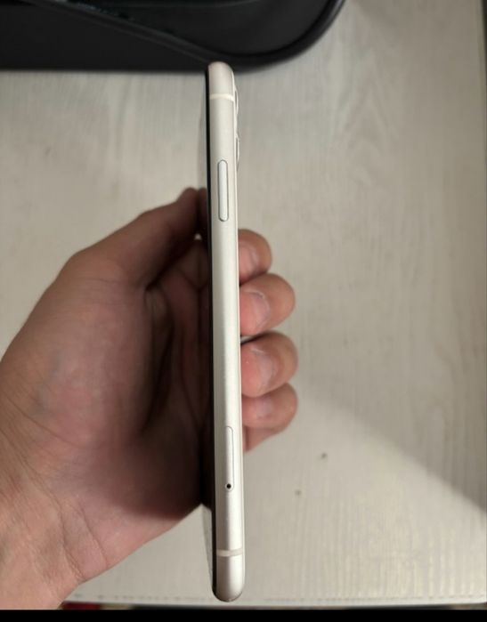 Iphone 11 64GB -77