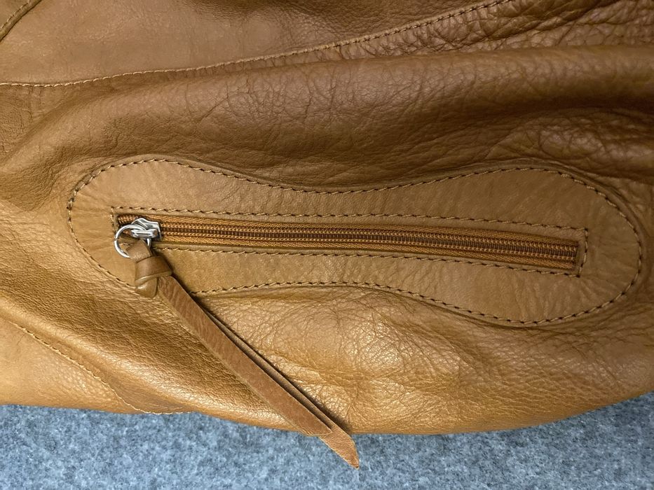 Geanta piele naturala tip mănușă