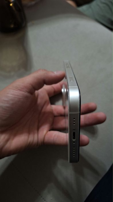Продам Iphone 14,128 гб