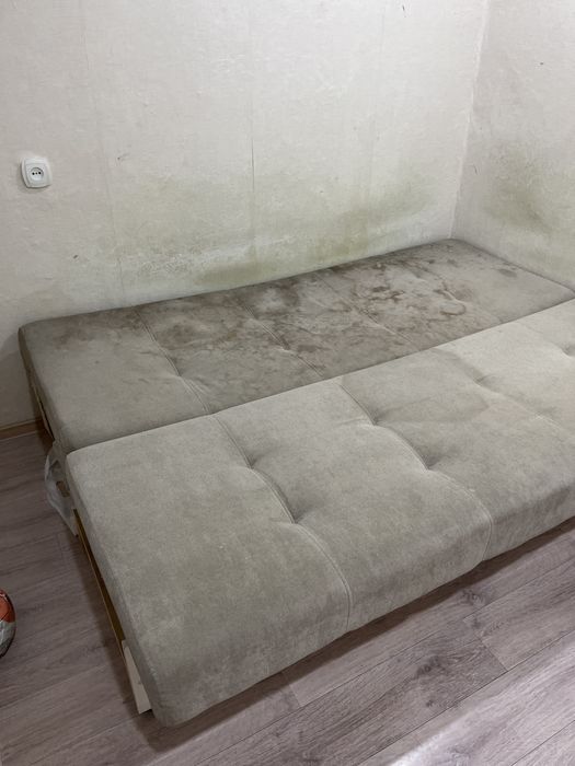 Отдам даром диван требует химчистку