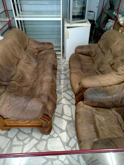 Кожена гарнитура