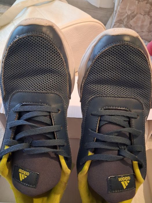 Летни маратонки Adidas-40 номер