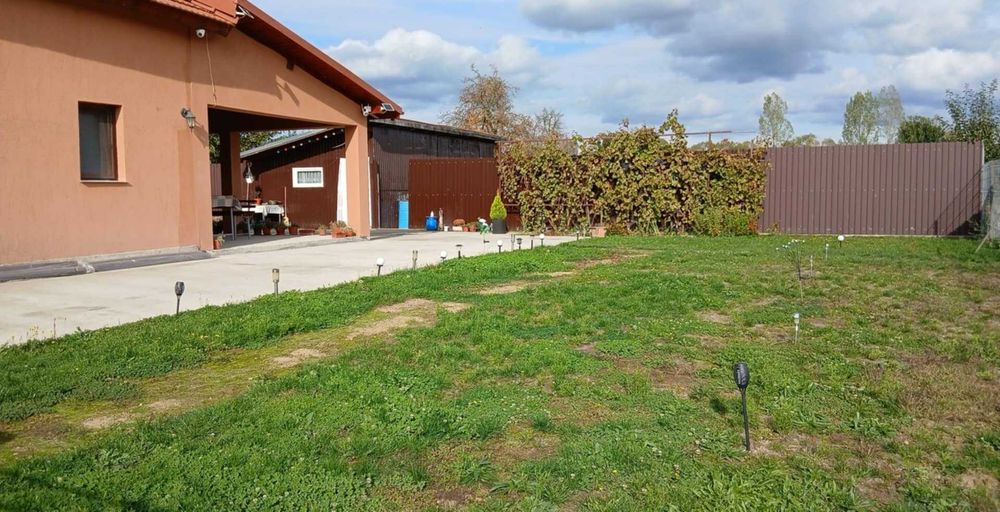 Vand casa in sat liniștit,detalii watap 0035796298810