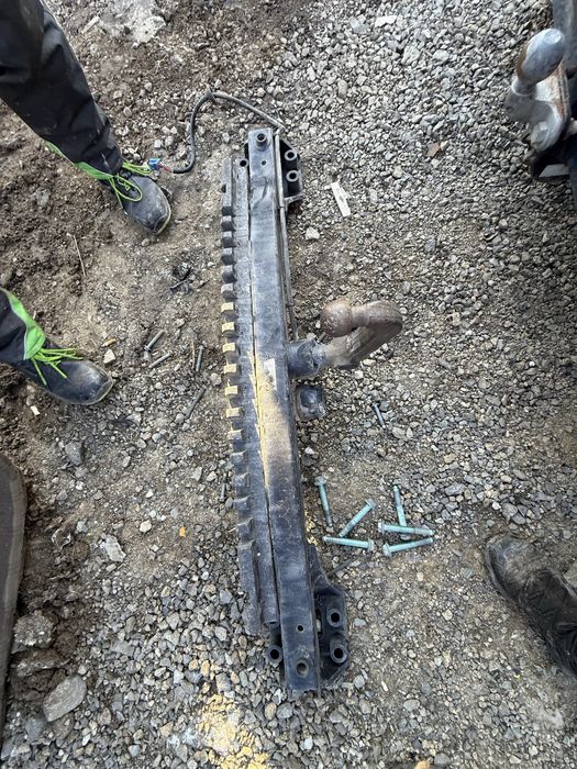 Теглич за тоарег 2006г