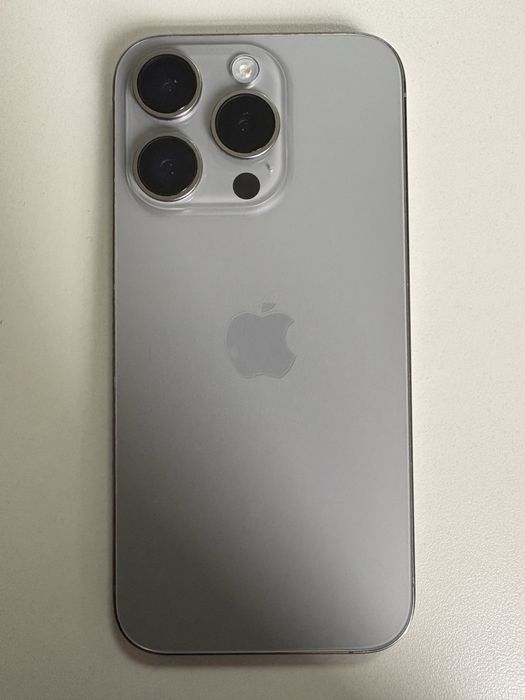 Айфон 15 про без ремонт