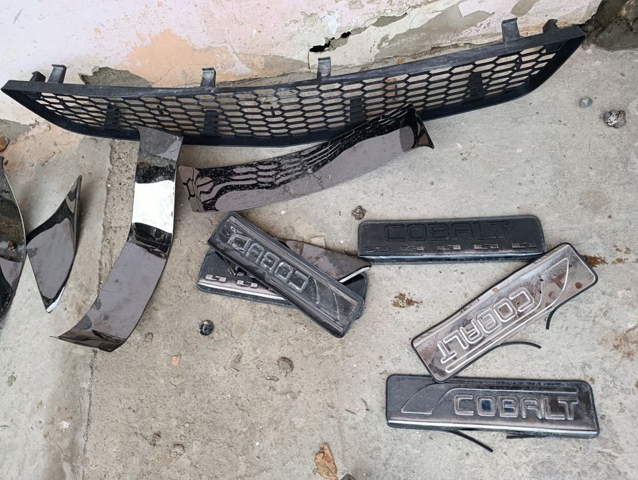 Zapchastlar sotiladi