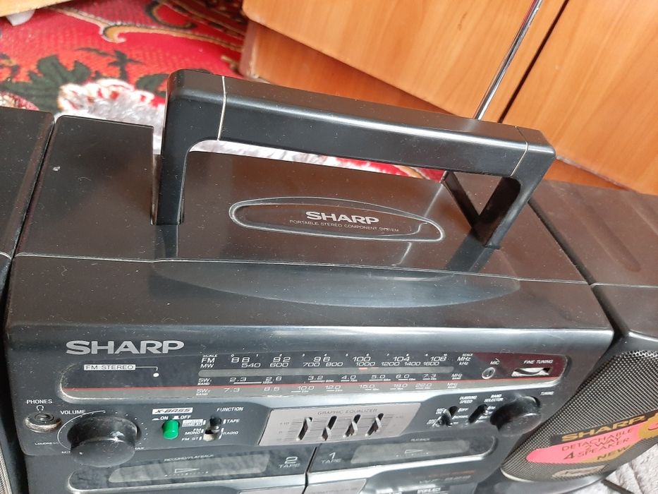 Магнитафон Шарп сотилади