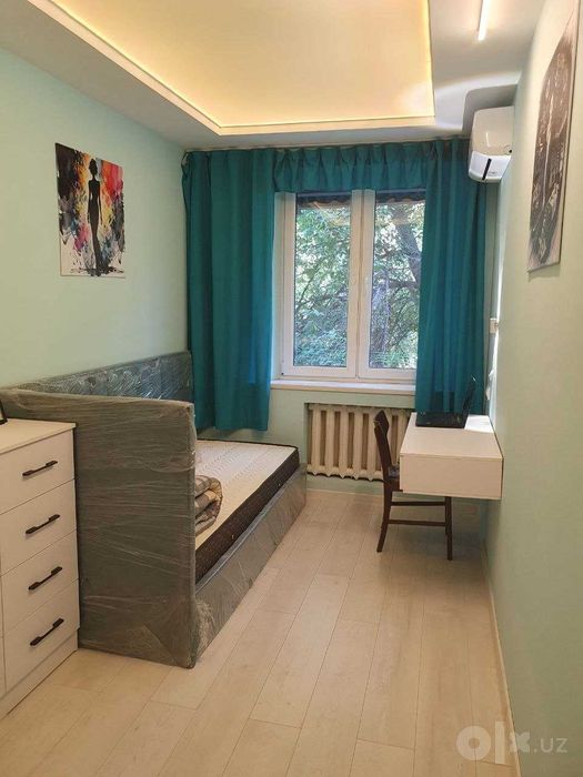 Сдается своя 3-к кв. 3/4/5 на берегу реки в центре, м. Космонавтов.