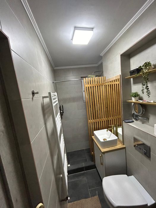 Apartament 3 camere complet mobilat și utilat – zonă centrală Poli 2