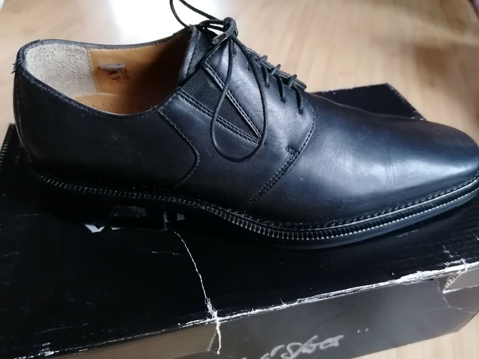 Vând pantofi Gino Rossi