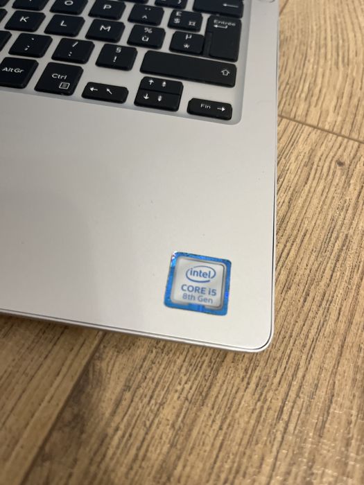 Laptop Dell Inspirion i5 Gen 8 / 8GB RAM/ SSD 256 GB