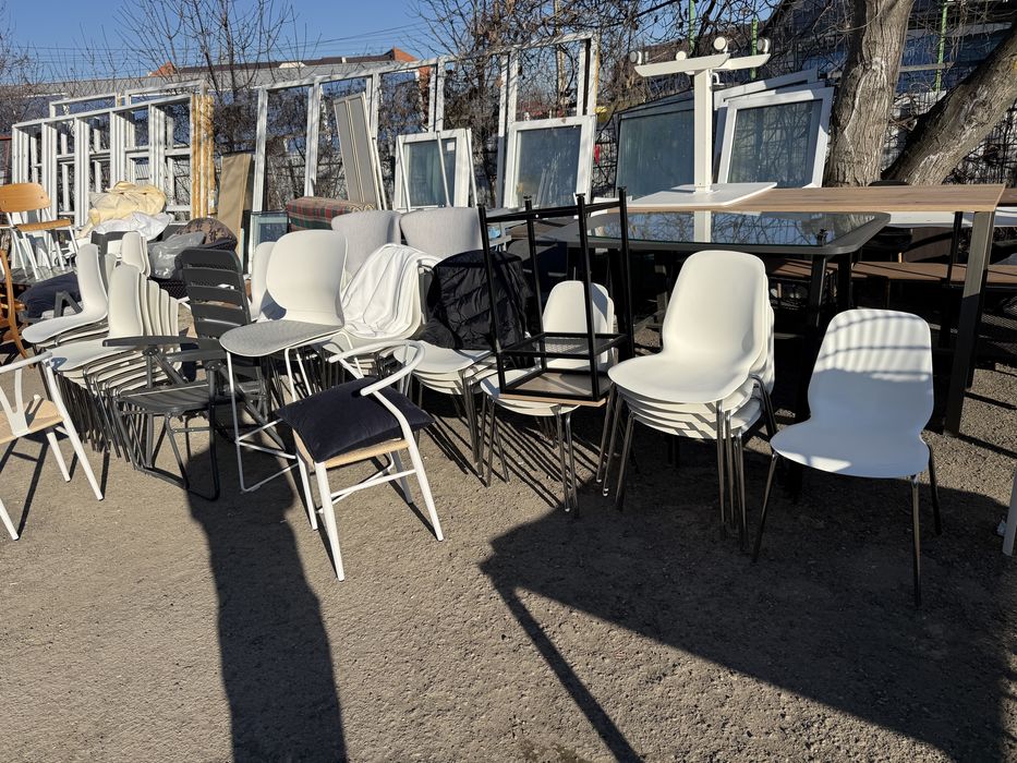 Scaune IKEA LEIFARNE albe cu picioare metalice set 30 buc